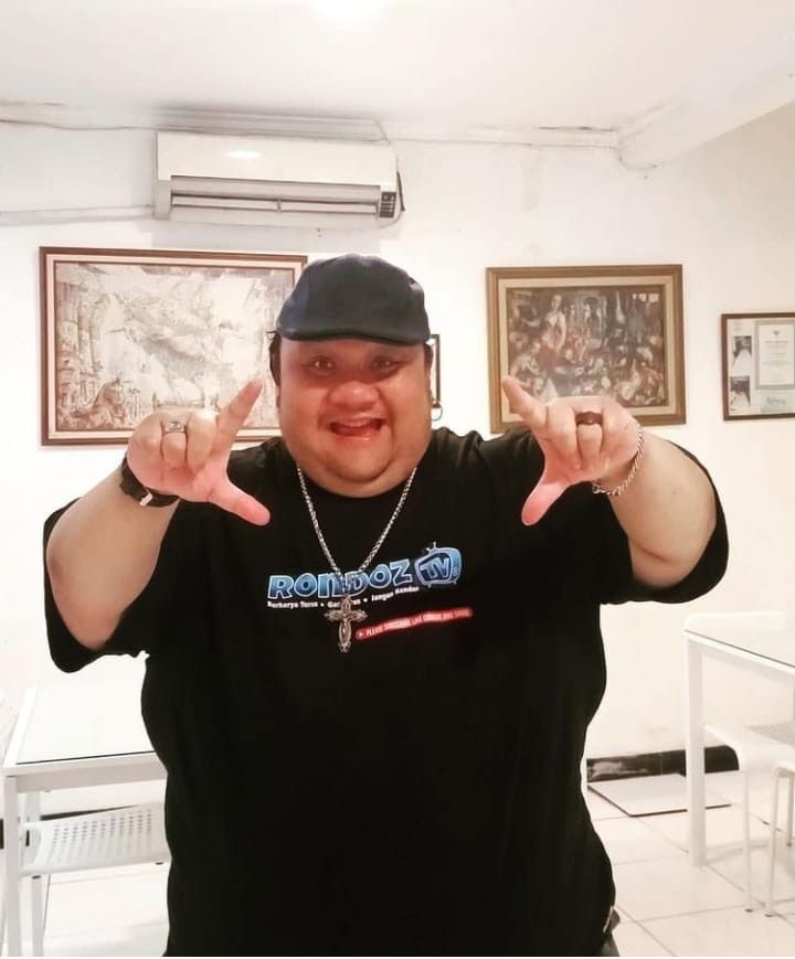 Bobby Joseph dan Revi Mariska