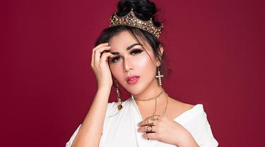 Dena Rachma dan Millen Cyrus
