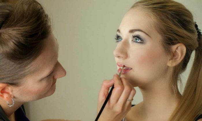 Ilustrasi make up
