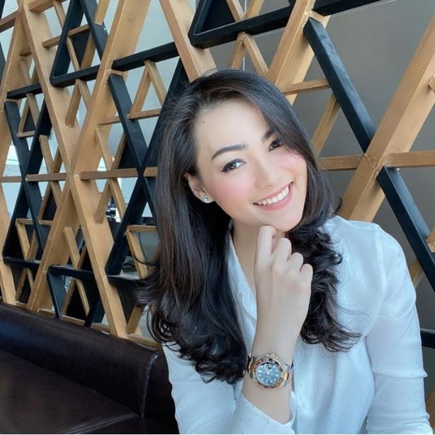 Feni Rose dan Cut Tari