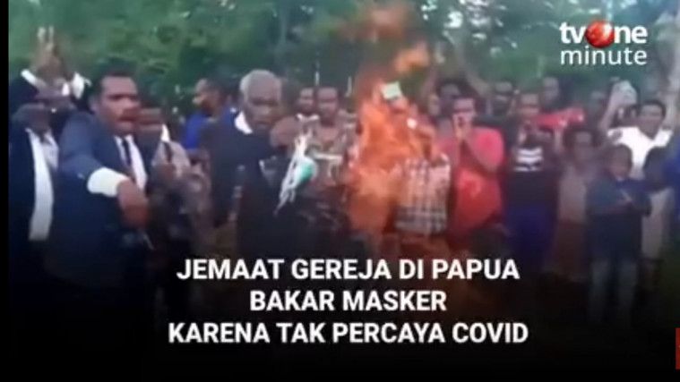 Pendet dan Jemaat gereja di Papua bakar masker
