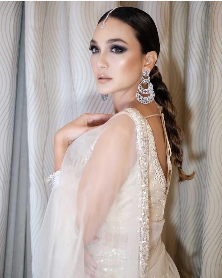 Reza Rahadian dan Agnez Mo