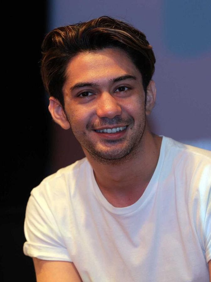 Reza Rahadian dan Agnez Mo