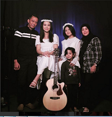 Chika, Mayang, dan Vanessa Angel