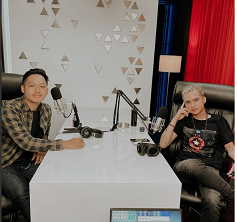 Azriel Hermansyah dan Sarah Menzel